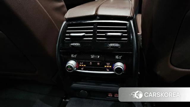 BMW 5 Series (G30) id 4930047 из Кореи 9