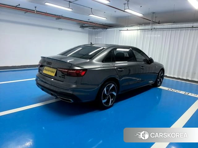 Audi A4L id 4374770 из Китая 9
