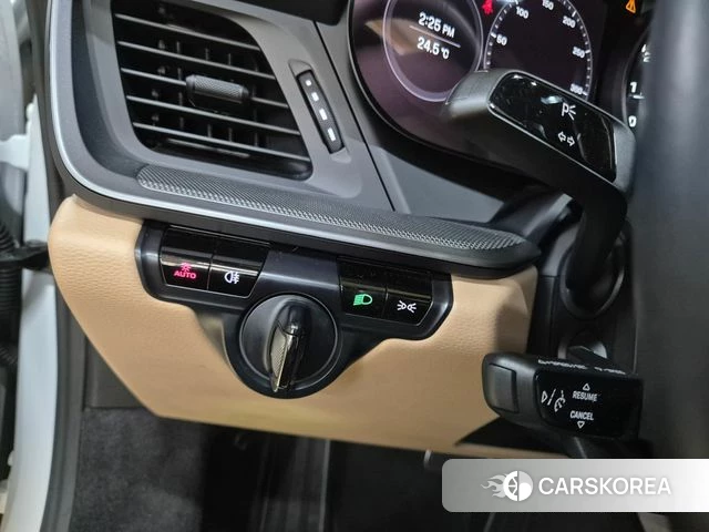 Porsche 911(992) id 4693432 из Кореи 8