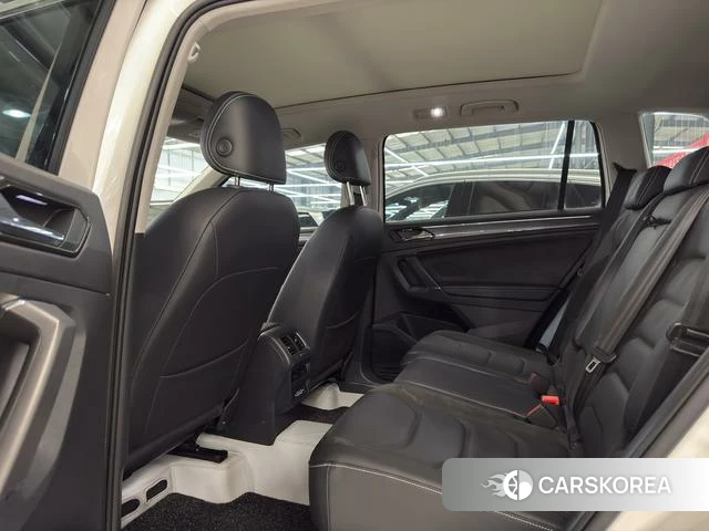 Volkswagen Tiguan L id 4271571 из Китая 9