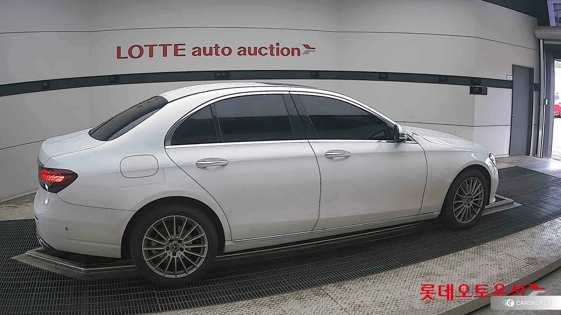 Mercedes-Benz Mercedes-Benz E250 id 4498463 из Кореи 9