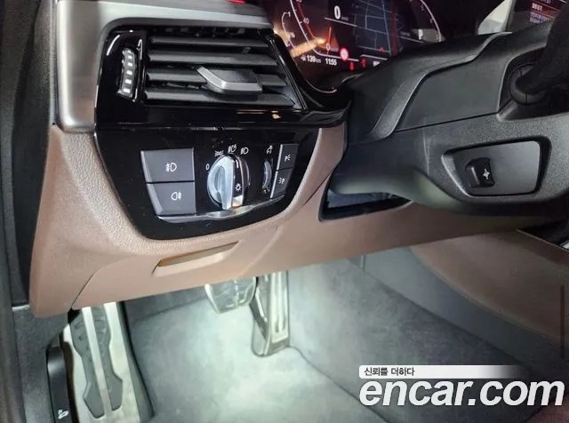 BMW 5 Series (G30) id 2936363 из Кореи 9