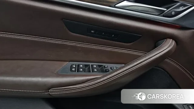 BMW 5 Series (G30) id 3470040 из Кореи 9