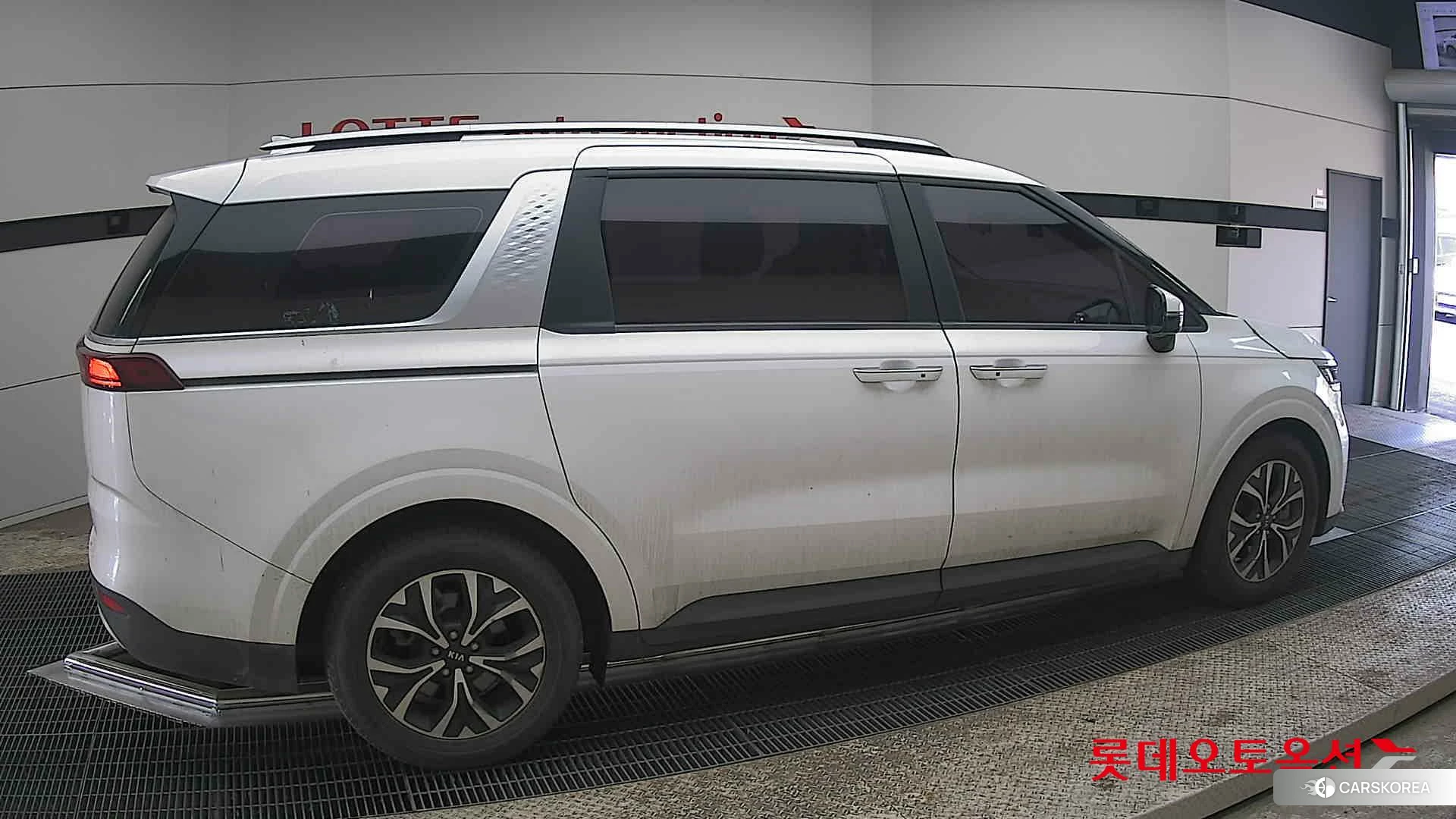 Kia Carnival id 3882122 из Кореи 9