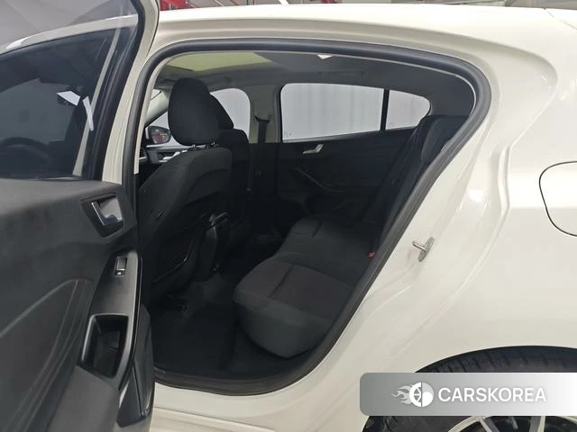 Ford Fox id 4209792 из Китая 9