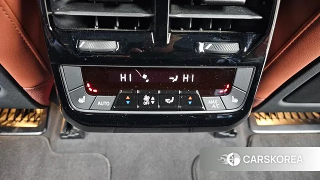 BMW iX id 3605632 из Кореи 9