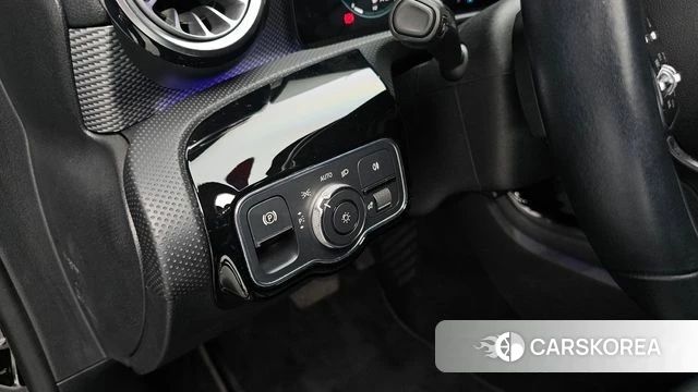 Mercedes-Benz A-Class W177 id 4179444 из Кореи 9