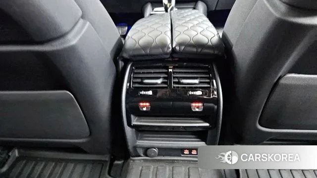 BMW 5 Series (G30) id 3011625 из Кореи 9