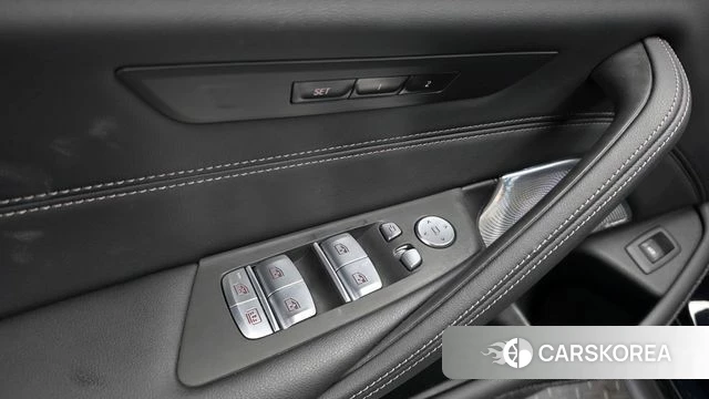 BMW 5 Series (G30) id 4528352 из Кореи 9