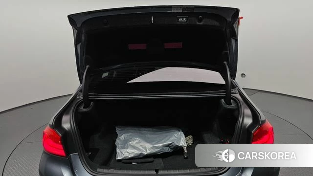BMW 5 Series (G30) id 4794965 из Кореи 9