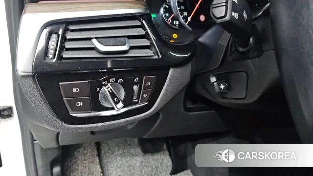 BMW 5 Series (G30) id 3029295 из Кореи 9