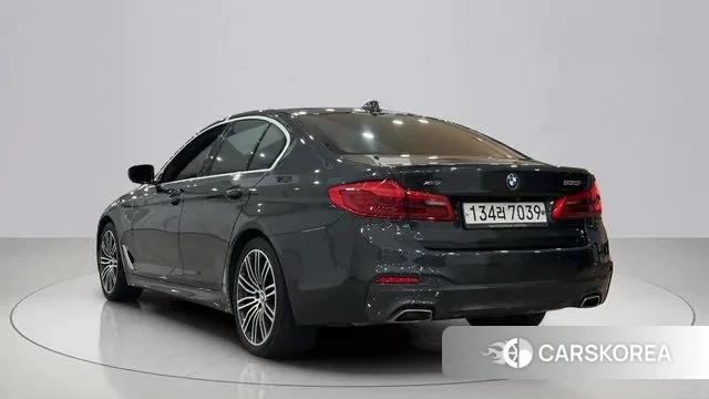 BMW 5 Series (G30) id 2997406 из Кореи 9