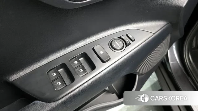 Kia Stonic id 3039595 из Кореи 9