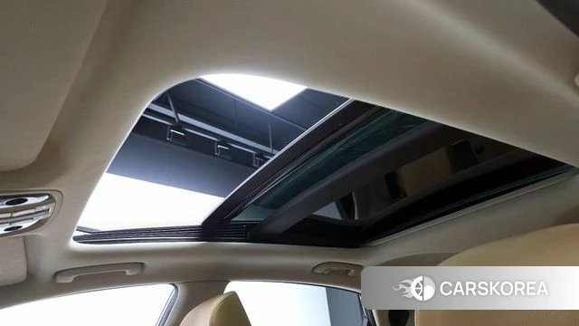 Kia K7 Premier Hybrid id 3833518 из Кореи 9