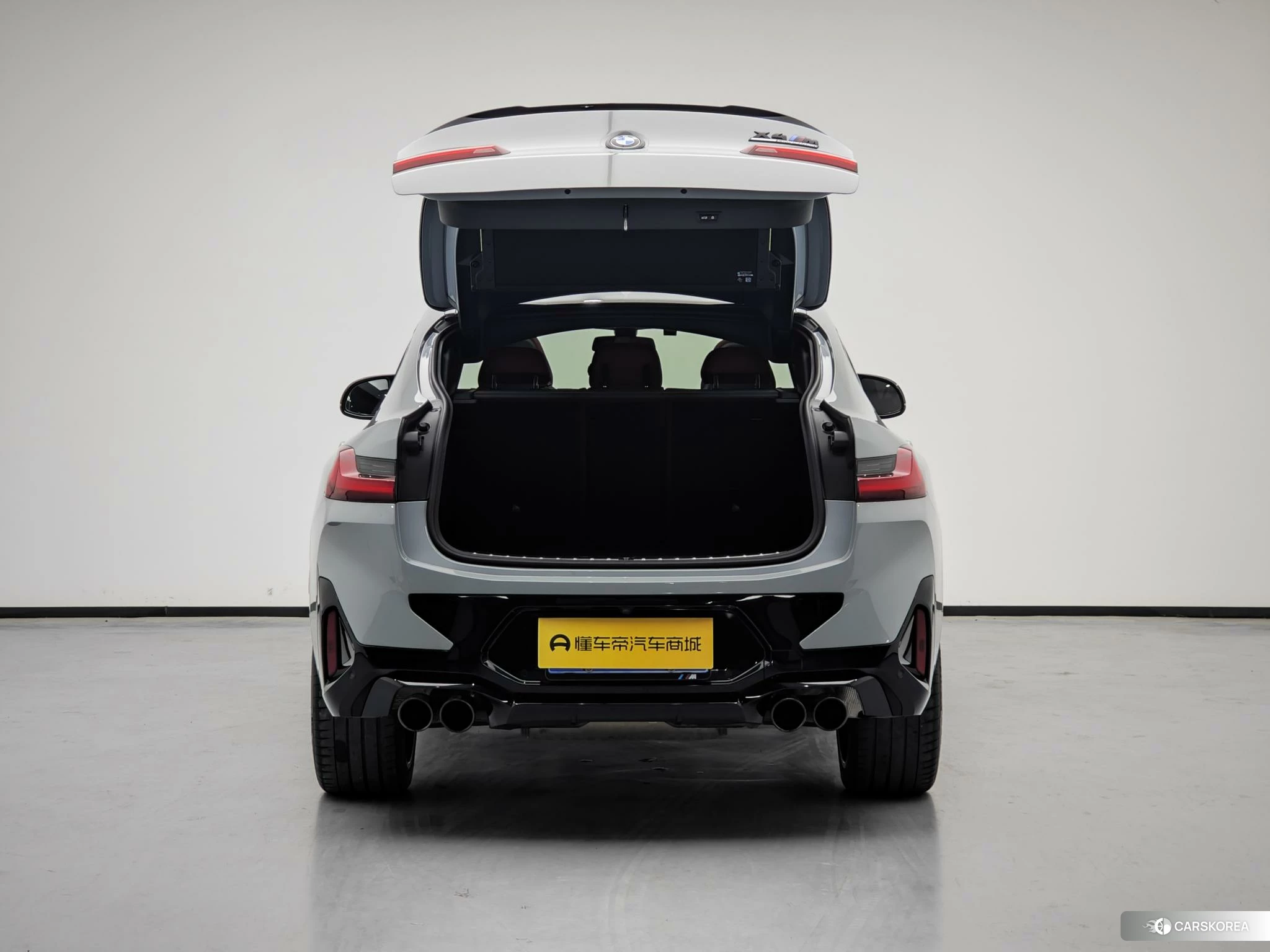 BMW X4 M id 4452732 из Китая 9