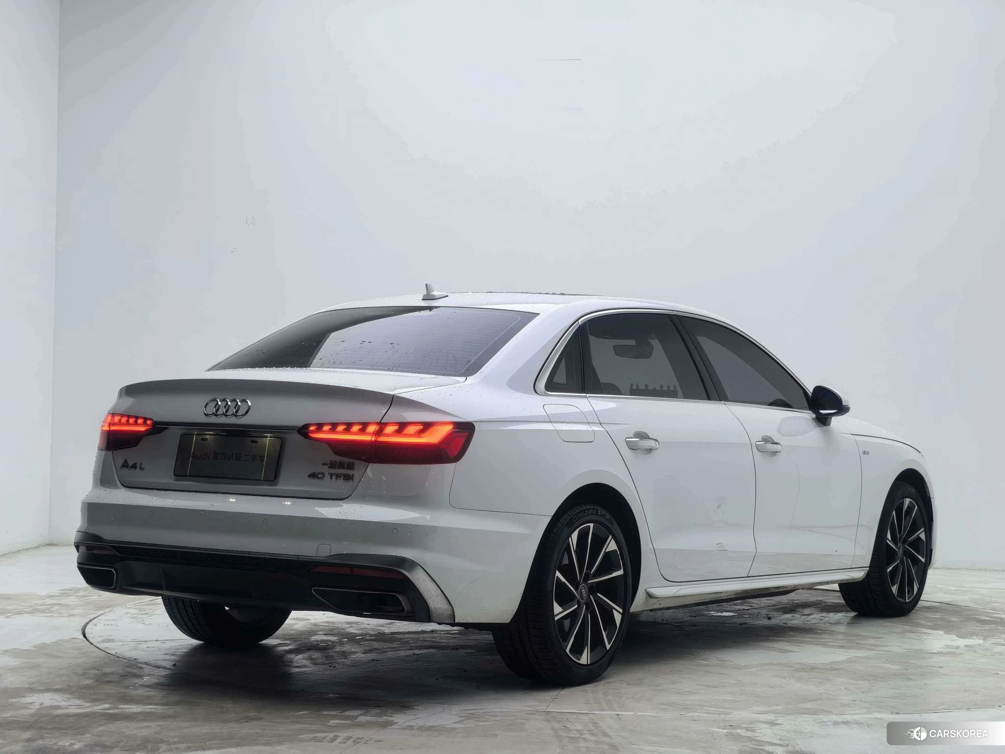Audi A4L id 4454759 из Китая 9
