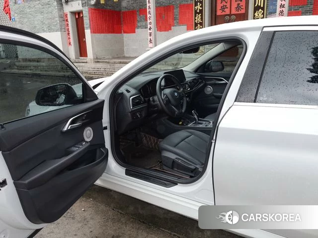 BMW 1 series id 4353641 из Китая 9