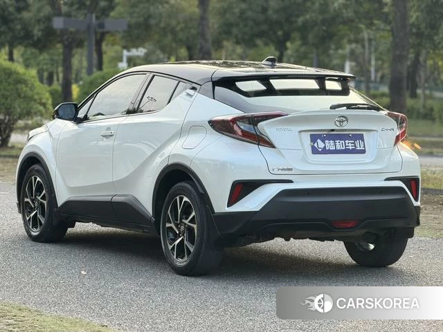 Toyota C-HR id 3896189 из Китая 9