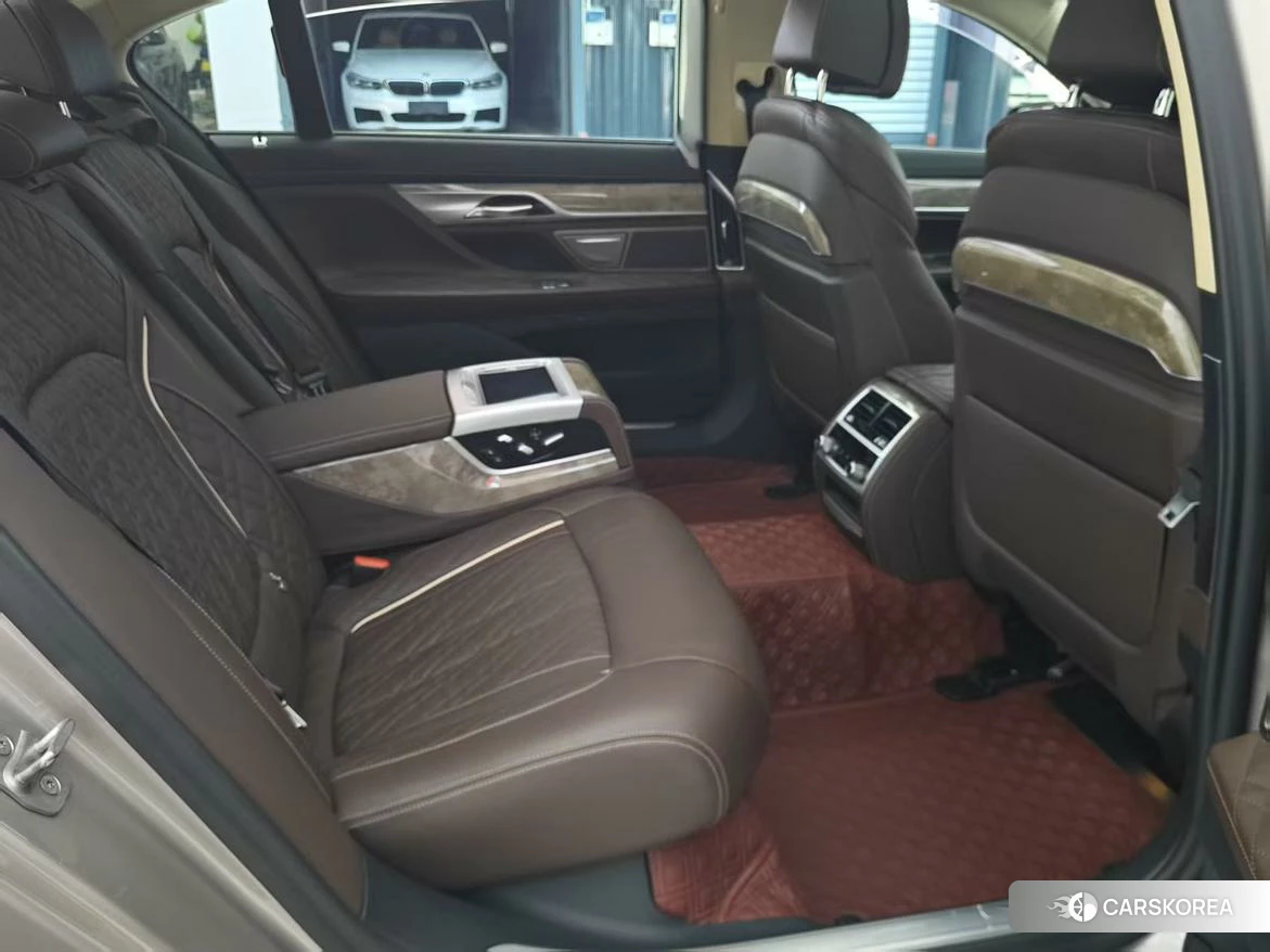 BMW 7 series id 4452752 из Китая 9
