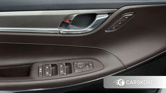 Hyundai The New Grandeur IG id 3044881 из Кореи 9