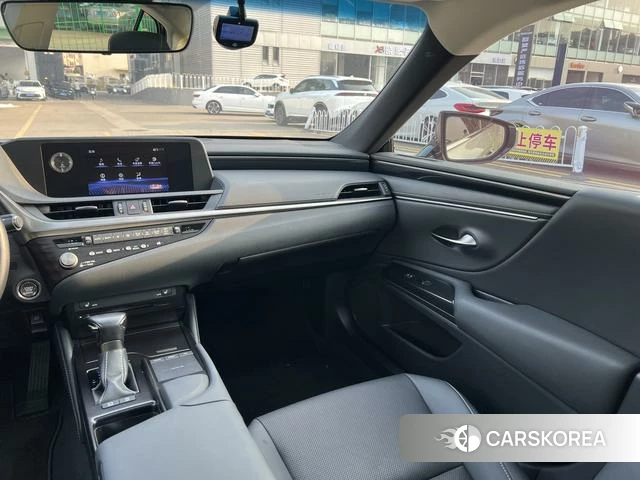 Lexus ES id 4300130 из Китая 9