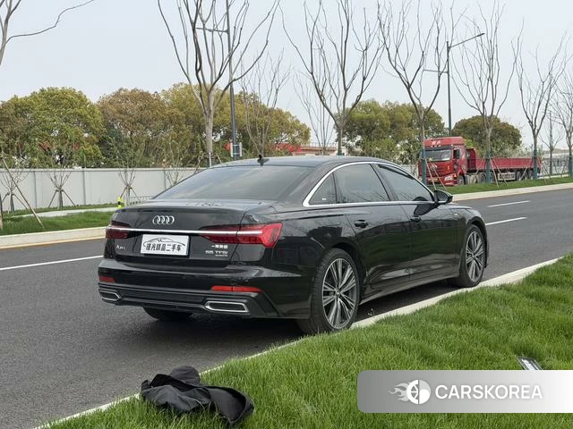 Audi A6L id 4259529 из Китая 9