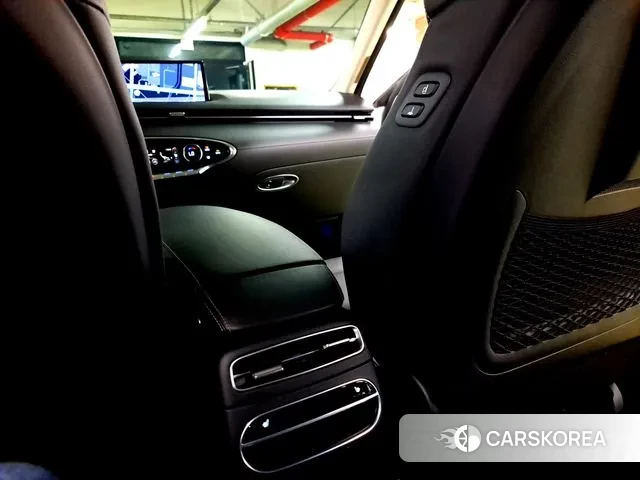 Genesis GV70 id 2993789 из Кореи 9