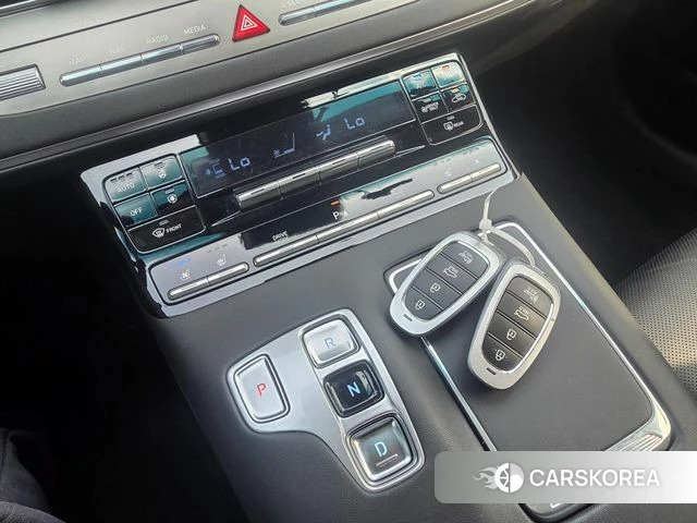 Hyundai The New Grandeur IG Hybrid id 3843516 из Кореи 9