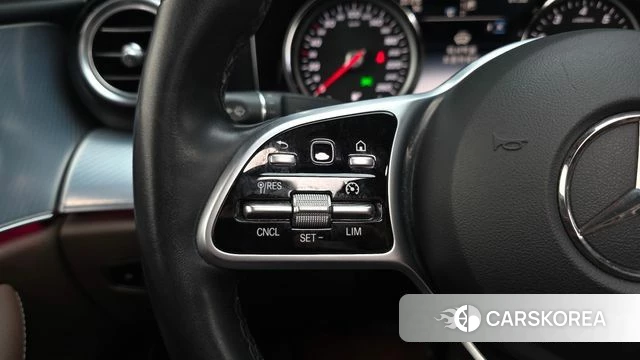 Mercedes-Benz E-Class W213 id 3942377 из Кореи 9