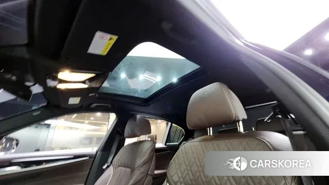 BMW 5 Series (G30) id 3396675 из Кореи 9