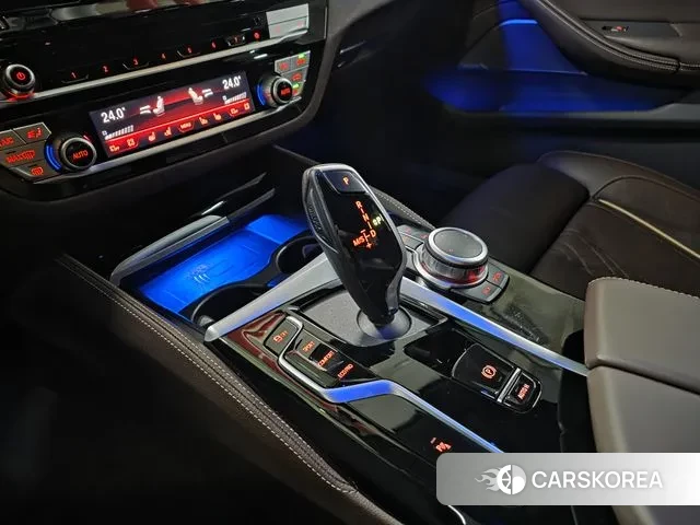 BMW 5 Series (G30) id 3665138 из Кореи 9