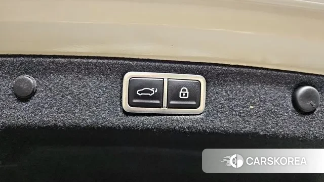 Hyundai Grandeur Hybrid (GN7) id 2930283 из Кореи 9