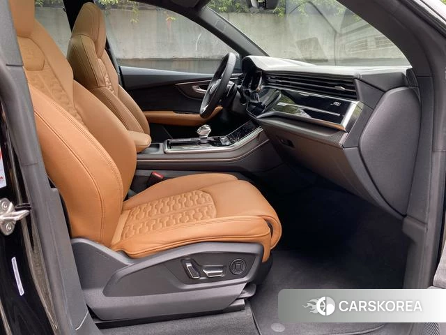 Audi RS Q8 id 4299709 из Китая 9