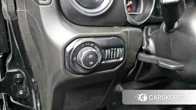 Jeep Wrangler (JL) id 4592162 из Кореи 9