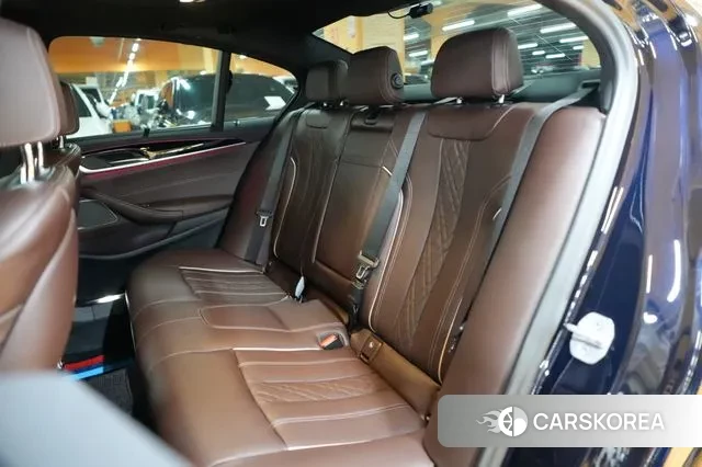 BMW 5 Series (G30) id 3383791 из Кореи 9