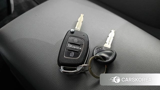 Hyundai The New Grand Starex id 4410971 из Кореи 9