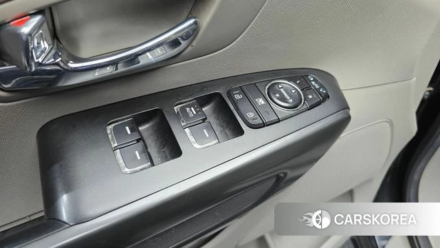 Kia All New Carnival id 4378251 из Кореи 9