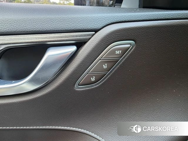 Hyundai Grandeur IG id 4520550 из Кореи 9