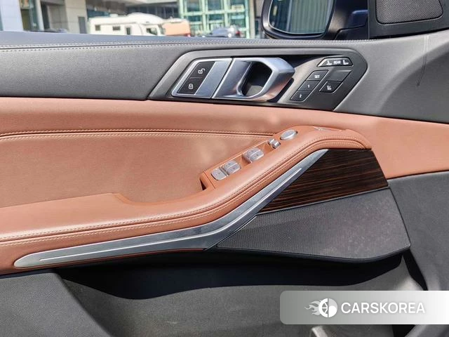 BMW X7 id 4257132 из Китая 9