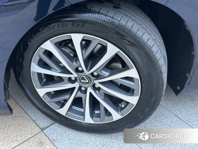 Lexus ES id 4321077 из Китая 9