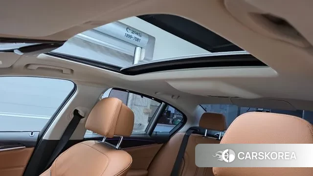 BMW 5 Series (G30) id 3711856 из Кореи 9