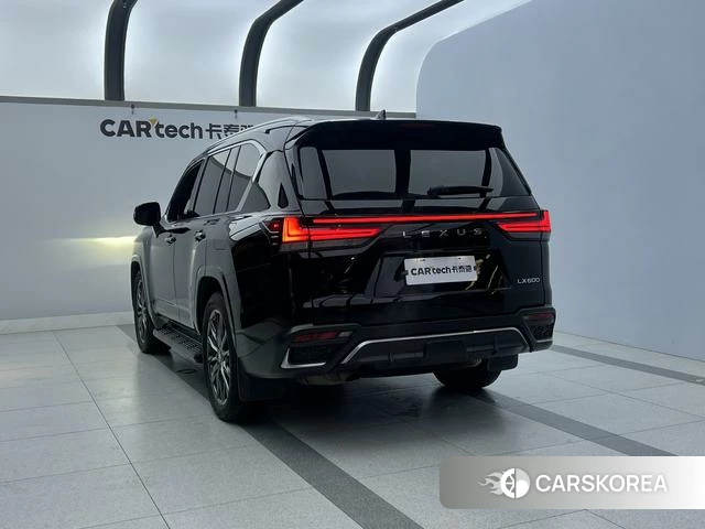Lexus LX id 4263384 из Китая 9