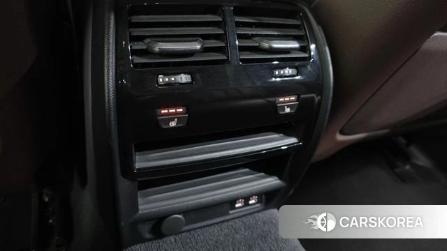 BMW 5 Series (G30) id 4727257 из Кореи 9