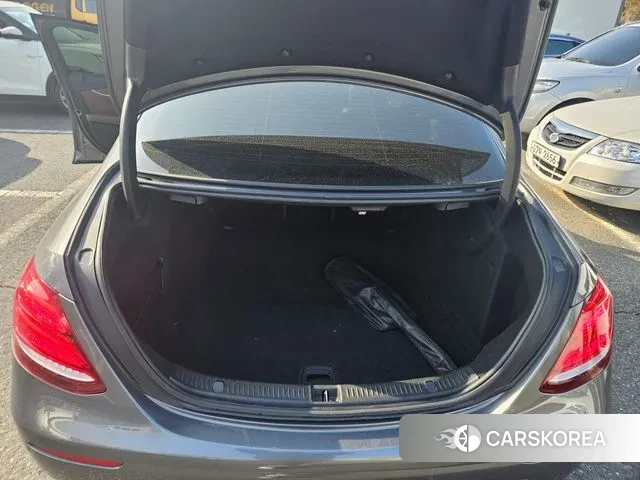 Mercedes-Benz E-Class W213 id 3748691 из Кореи 9