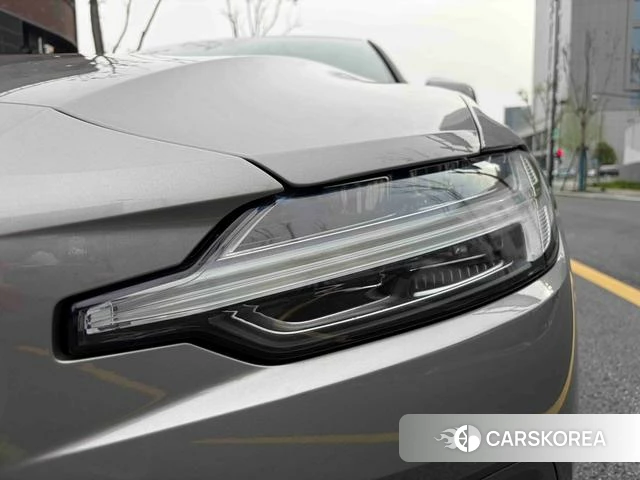 Volvo S60 id 4212754 из Китая 9