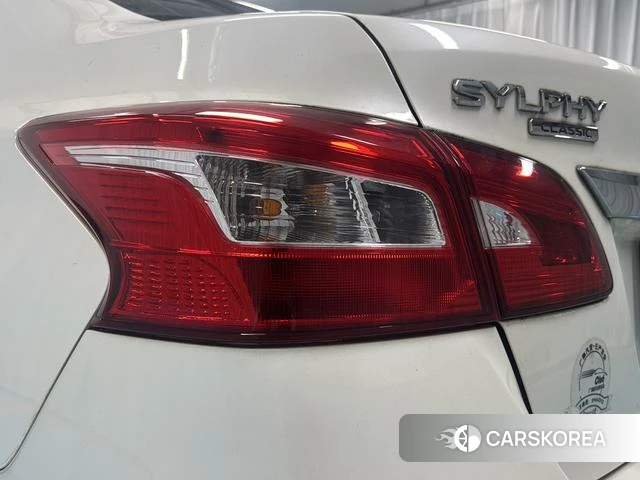 Nissan Xuan Yi id 4220049 из Китая 9