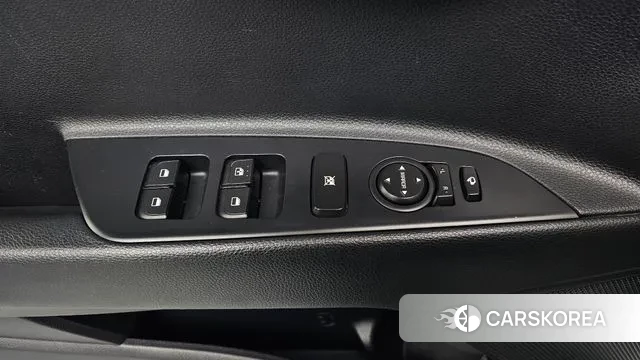 Kia Stonic id 3302597 из Кореи 9