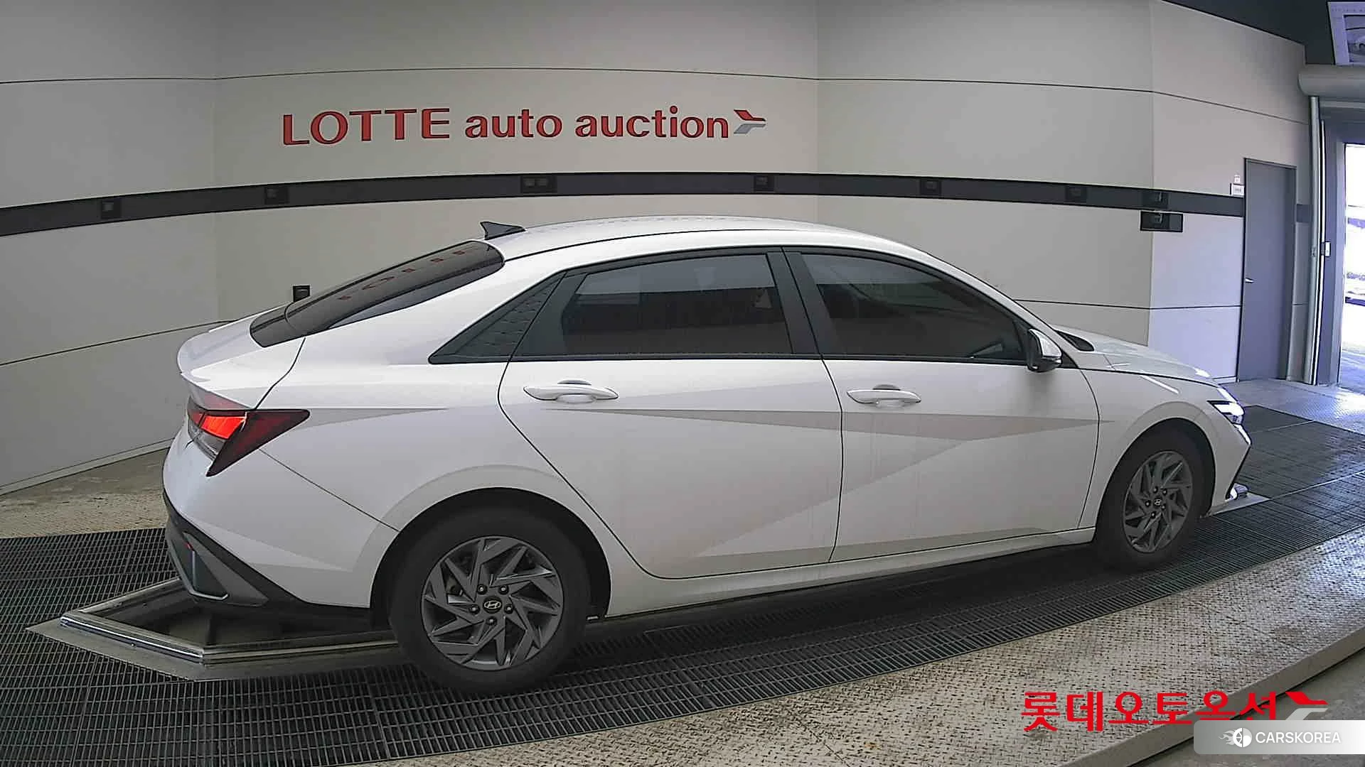 Hyundai Avante id 4296739 из Кореи 9