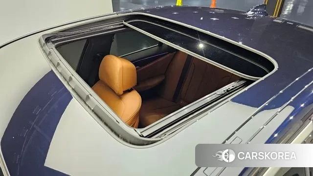 BMW 5 Series (G30) id 3498231 из Кореи 9