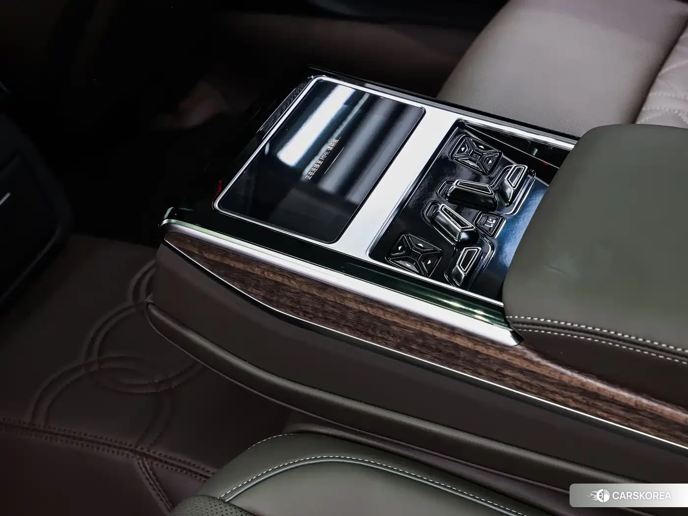 Audi A8 id 4583708 из Китая 9